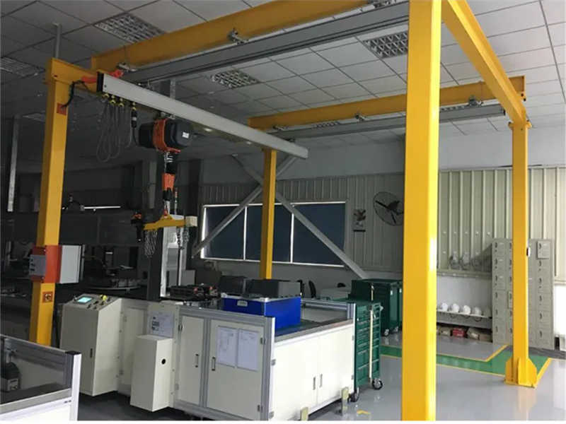 ปฏิวัติประสิทธิภาพการทำงานของเวิร์กช็อป: คู่มือฉบับสมบูรณ์สำหรับระบบรางเครนเบาสำหรับการยกกระจก
