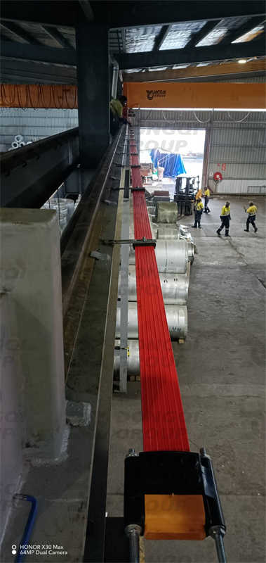 Safety conductor rail