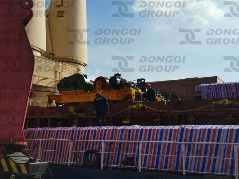 Loading cargo onto the ship