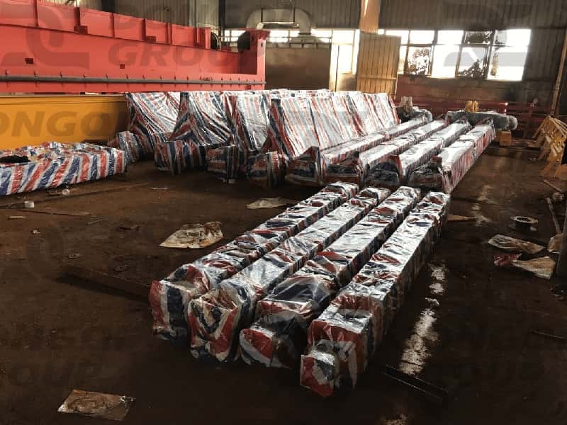 Use waterproof cloth packaging